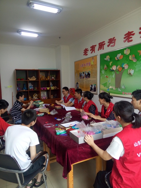 献爱心，送温暖，生物所青年志愿者走进济南市社会福利院.jpg